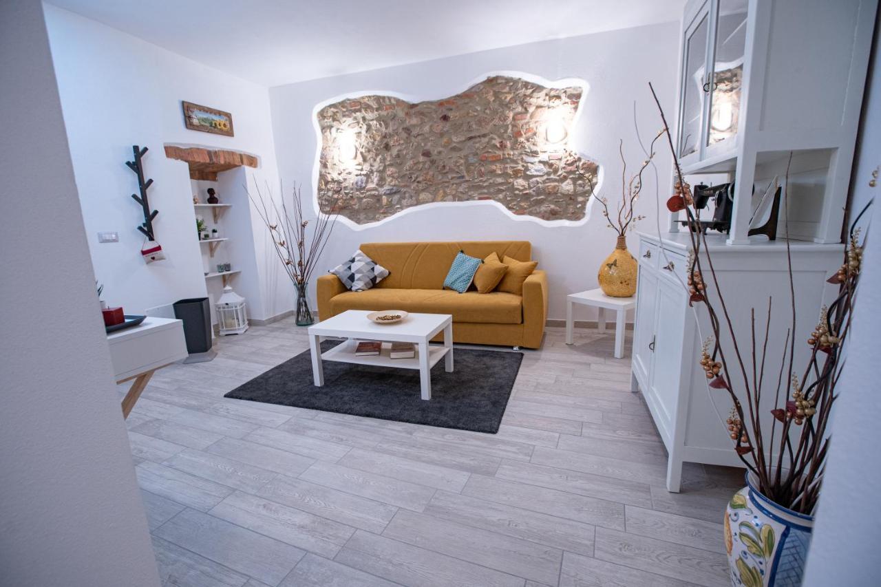 Le Logge Casa Vacanze Montepescali Buitenkant foto