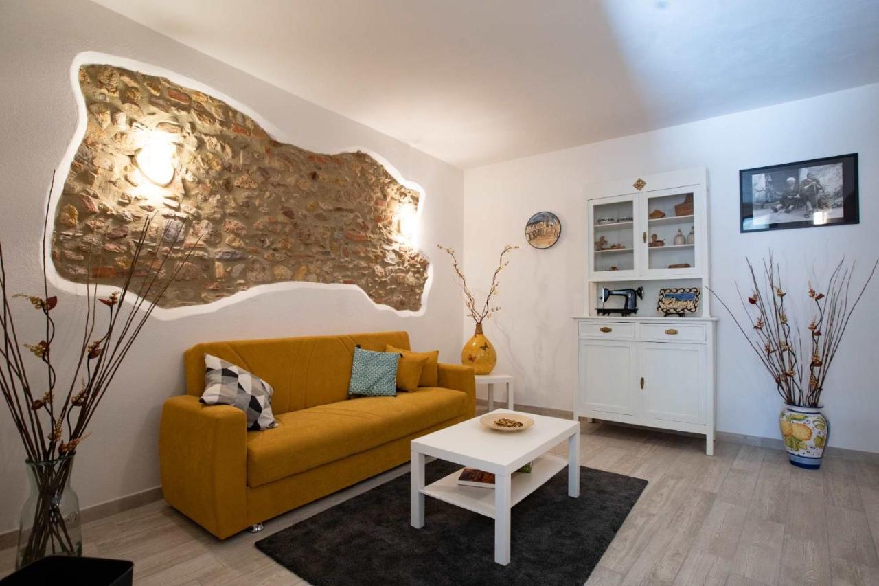 Le Logge Casa Vacanze Montepescali Buitenkant foto